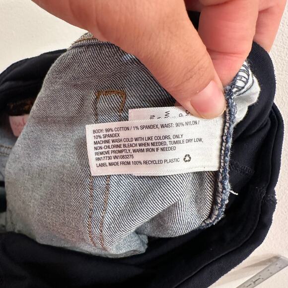 Isabel Maternity Shorts Women's Size 10 Midi Short Stretchy Blue Medium Wash - Picture 7 of 7